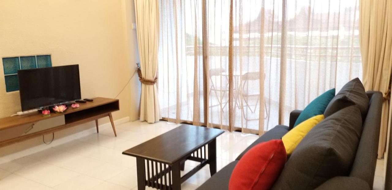 Poolview Resort Batu Ferringhi 502 - 2 Rooms Eksteriør billede