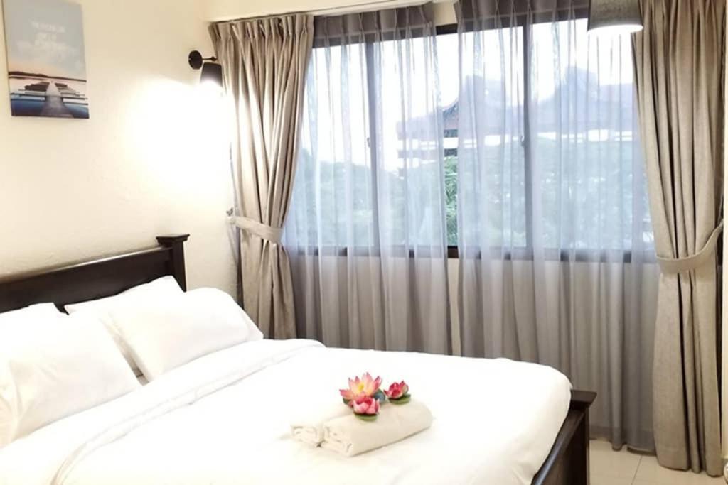 Poolview Resort Batu Ferringhi 502 - 2 Rooms Eksteriør billede