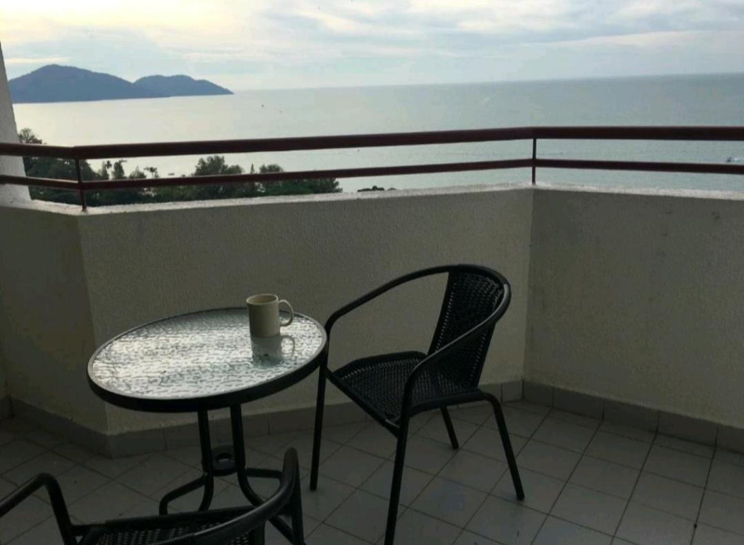 Poolview Resort Batu Ferringhi 502 - 2 Rooms Eksteriør billede